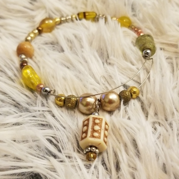 Beaded charm bangle bracelet set of 3 - Picture 3 of 5